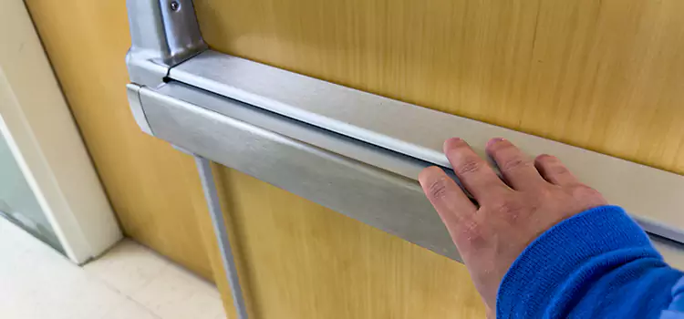 Installing a Push Bar on a Door Eloy